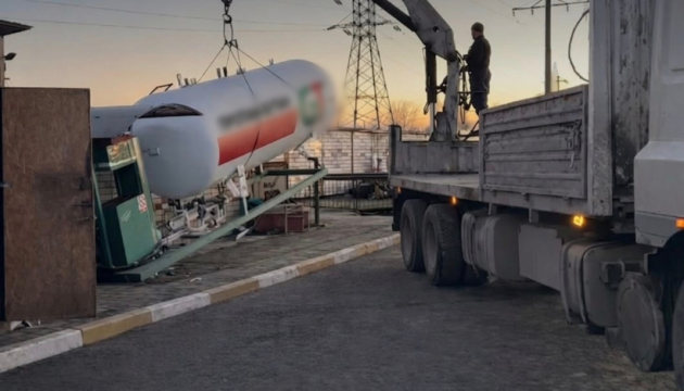 Детінізація ринку пального: у трьох регіонах припинили діяльність 10 нелегальних АЗС