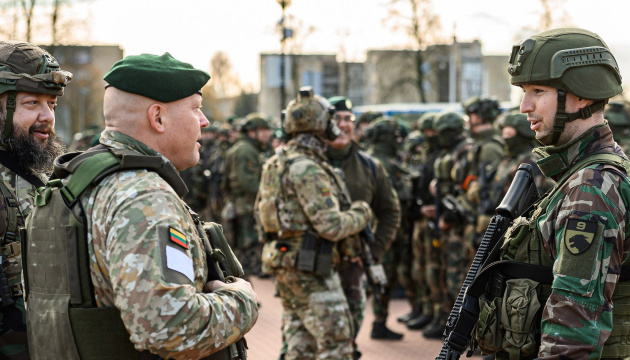 Rusya, Sovyetler Birliği'ni yeniden kurmayı hedefliyor - Litvan albayı