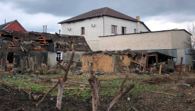 Росіяни обстріляли Золочів на Харківщині - постраждали двоє жінок та троє дітей