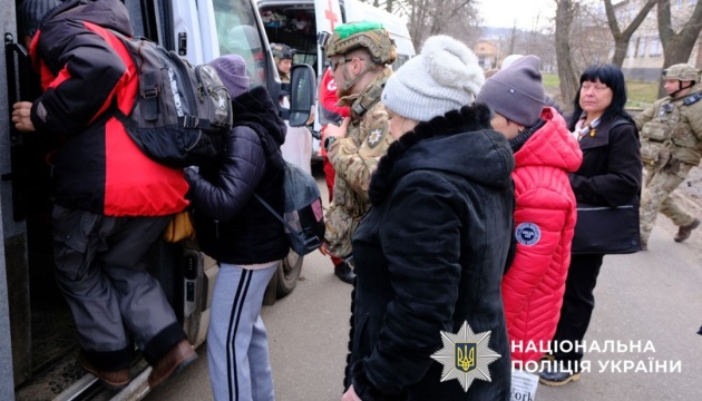 «Білі янголи» евакуювали 27 цивільних із Краматорського району на Донеччині