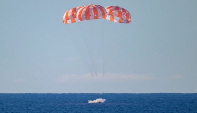 Астронавти Artemis II успішно повернулися на Землю