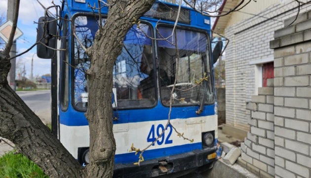 Militärverwaltung von Cherson melden erneuen russischen Angriff auf öffentlichen Verkehr