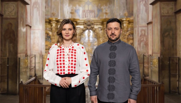 President and first lady greet Ukrainians on Easter