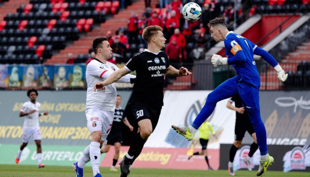 УПЛ: чемпіонат України з футболу у неділю продовжать два матчі