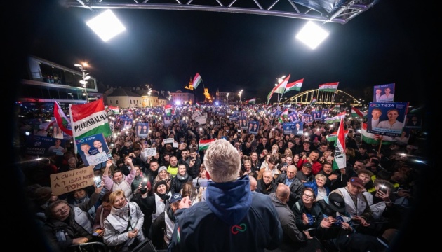 Мадяр: «Ми посунули режим Орбана, звільнили Угорщину і повернули нашу країну»