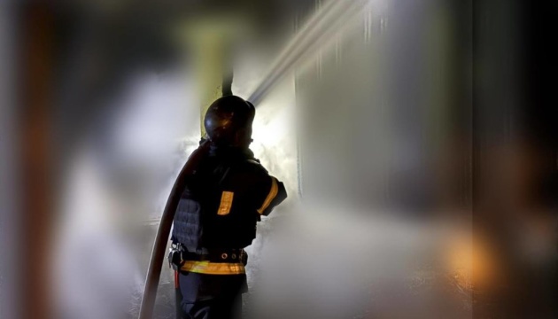 У Кропивницькому районі через атаку ворожих дронів спалахнула пожежа на одному з об’єктів