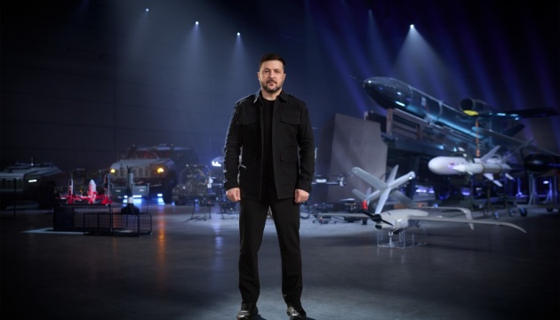 Zelensky: Ukrayna'nın savunma sanayisi yıllık milyonlarca FPV dronu üretebilir