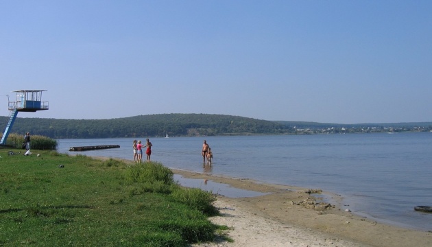 Russen werfen sechs Fliegerbomben auf Staudamm in der Region Charkiw ab