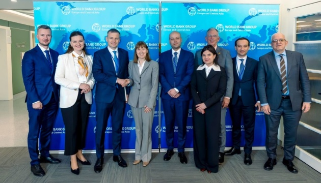 Перший перегляд програми МВФ запланований на червень