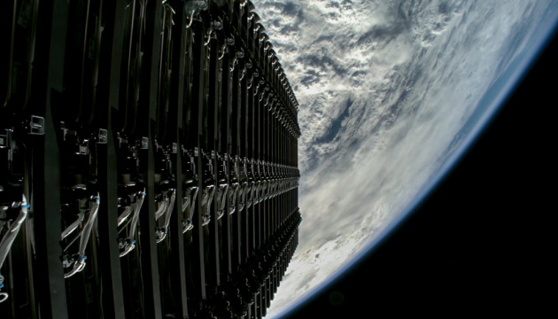 SpaceX запустила в космос ще дві партії супутників Starlink