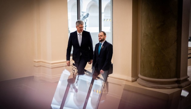 Кулеба обговорив з міністром транспорту ФРН підтримку української інфраструктури