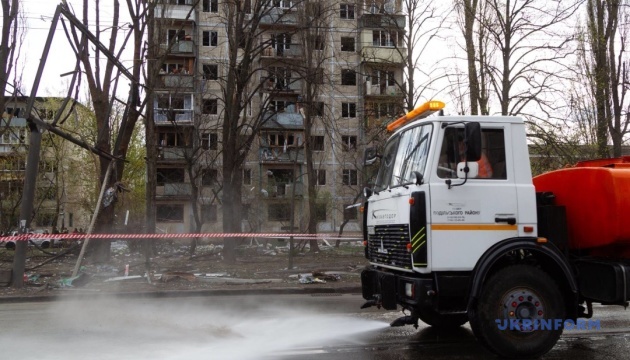 Наслідки ракетної атаки на Подільський район Києва / Фото: Кирило Чуботін, Укрінформ