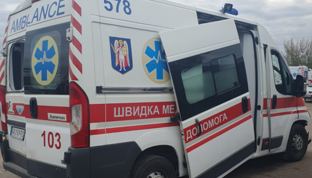 Травмовані медики, розбита «швидка»: у КМДА розповіли деталі повторного удару в столиці
