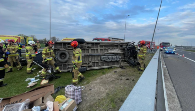У Польщі перекинувся мікроавтобус з українцями
