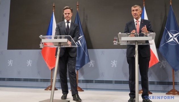 Рютте розраховує на сильну Чехію та просить збільшити витрати на оборону