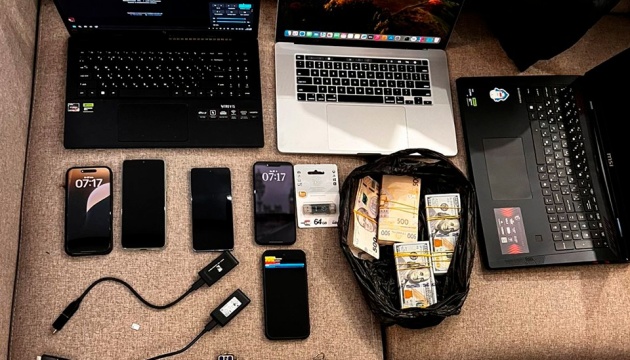 Відмивали мільйони від кібератак на Європу та США: на Закарпатті затримали ще одного учасника хакерського угруповання