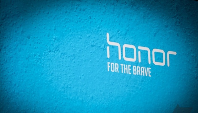 Honor тестує акумулятор ємністю в 11 000 мАг для майбутнього смартфона - ЗМІ