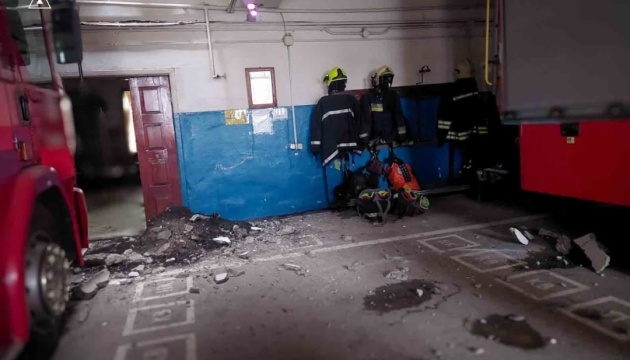 Війська РФ вдарили дроном по пожежній частині на Сумщині