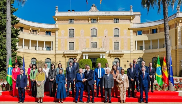 Світові лідери лівих рухів зібралися в Іспанії, щоб протистояти ультраправим і політиці Трампа