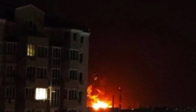 Безпілотники атакували нафтобазу у Севастополі