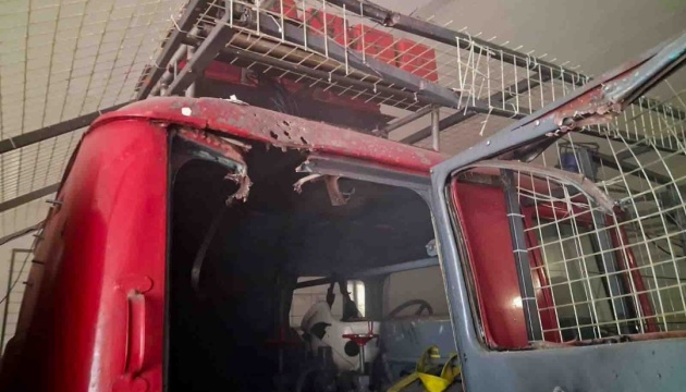 Війська РФ знову вдарили дроном по пожежній частині на Сумщині