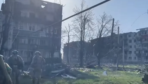 Askeri istihbarat, bir dizi baskın düzenleyerek Zaporizhzhia bölgesindeki Rus pozisyonlarını temizledi.