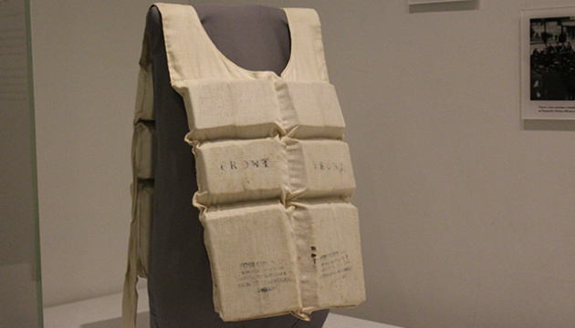 Рятувальний жилет з Титаніка продали на аукціоні за майже £700 тисяч