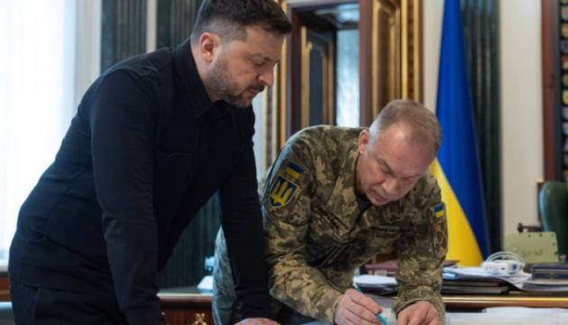Zelensky aprueba la lista de las próximas operaciones militares