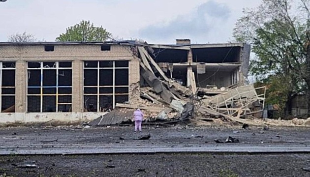 Росіяни завдали шість ударів по Новомиколаївці на Запоріжжі, поранені семеро людей