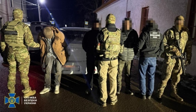 У різних регіонах України викрили ще шість схем ухилення від мобілізації 