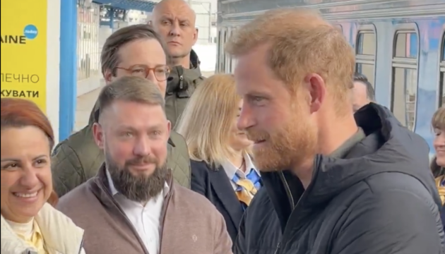 Prens Harry, duyurulmamış bir ziyaretle Ukrayna'ya geldi