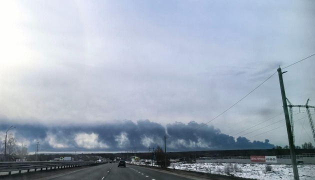 Дрони СБУ пошкодили три резервуари з нафтою на російській НПС «Горький» - джерело