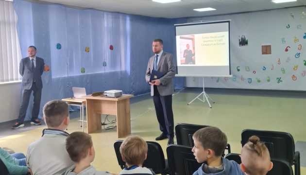 У Тбілісі для українських школярів провели відкритий урок до 40-х роковин Чорнобильської катастрофи