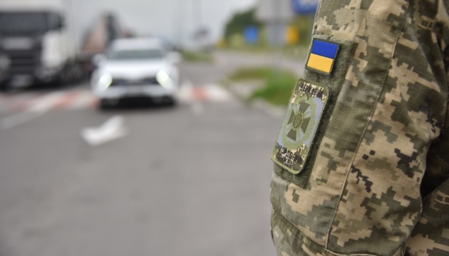 Прикордонники попереджають про зміни руху перед пунктом пропуску «Рава-Руська» через ремонт дороги