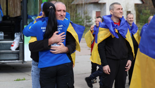 Zelensky: 193 savunucunun Rus esaretinden Ukrayna'ya döndüğü bildirildi