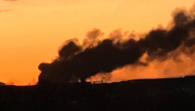У громаді на Київщині зафіксували падіння ворожих цілей - виникла пожежа і сильне задимлення