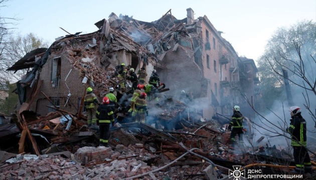 ロシア軍、ドニプロをミサイルと無人機で攻撃　死者３名、負傷者２１名