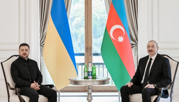 Zelensky : 6 documents ont été signés lors de la visite en Azerbaïdjan
