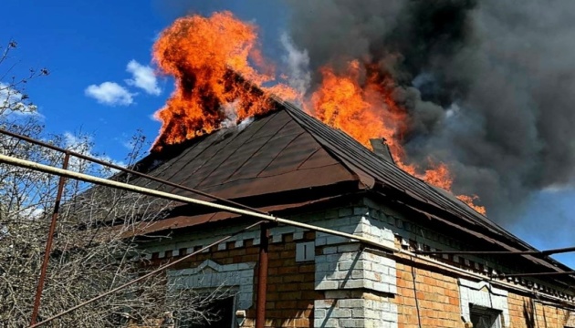 Russian forces shell Nikopol and Synelnykivskyi districts in Dnipro region, six wounded