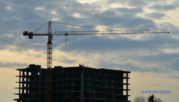 Rząd dereguluje sektor budowlany, aby przyspieszyć odbudowę