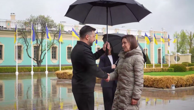 Зеленський обговорив із Санду безпеку, ЄС та економічну співпрацю