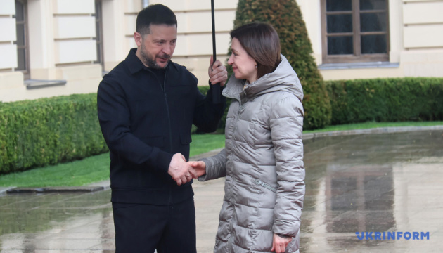 Zelensky y Sandu tratan las cuestiones de seguridad, la integración en la UE y la cooperación económica 