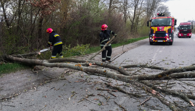 Severe weather in Ukraine leaves two dead, two injured