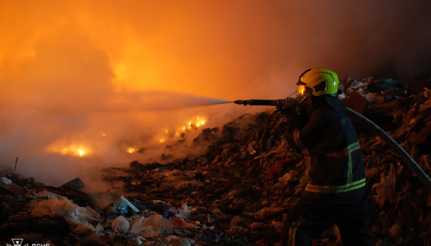 На Закарпатті горить найбільший в регіоні сміттєвий полігон