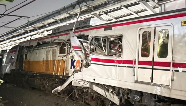 В Індонезії зіткнулися потяги, 14 загиблих, десятки поранених