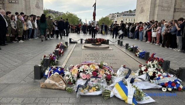 У Парижі під Тріумфальною аркою вшанували пам’ять жертв Чорнобильської катастрофи