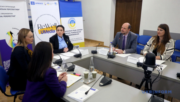 Стійкість і добробут українських медійних фахівців у воєнний час