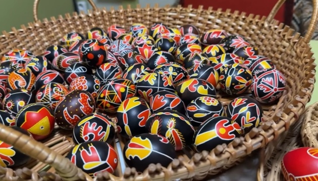 У Румунії стартувала виставка «Маніфест життя. Писанки з України»