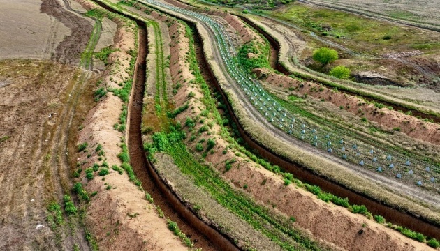 General Syrotenko: Enemy suffers greatest losses from engineering obstacles after unmanned systems