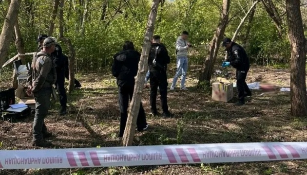 У Львові знайшли у парку сумку з тілом немовляти